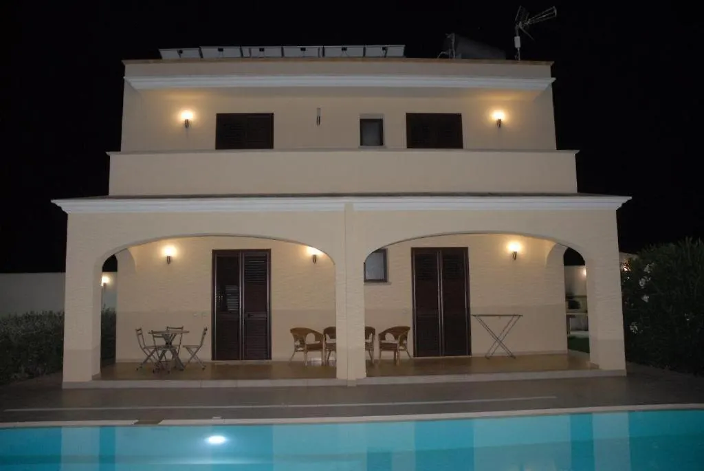 Oasi Tortuga Residence Appartamento 3 Con Piscina E Barbecue H 24 Mazara del Vallo 0*,